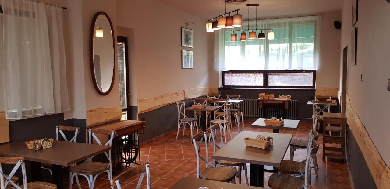 Pension & Restaurace Na Rychte Prague Ngoại thất bức ảnh