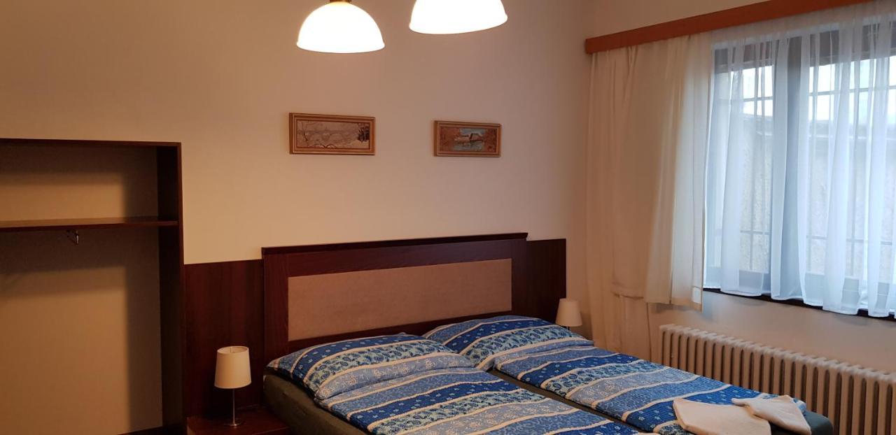 Pension & Restaurace Na Rychte Prague Ngoại thất bức ảnh