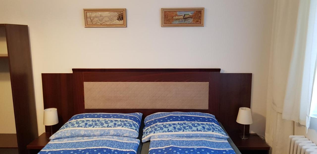 Pension & Restaurace Na Rychte Prague Ngoại thất bức ảnh