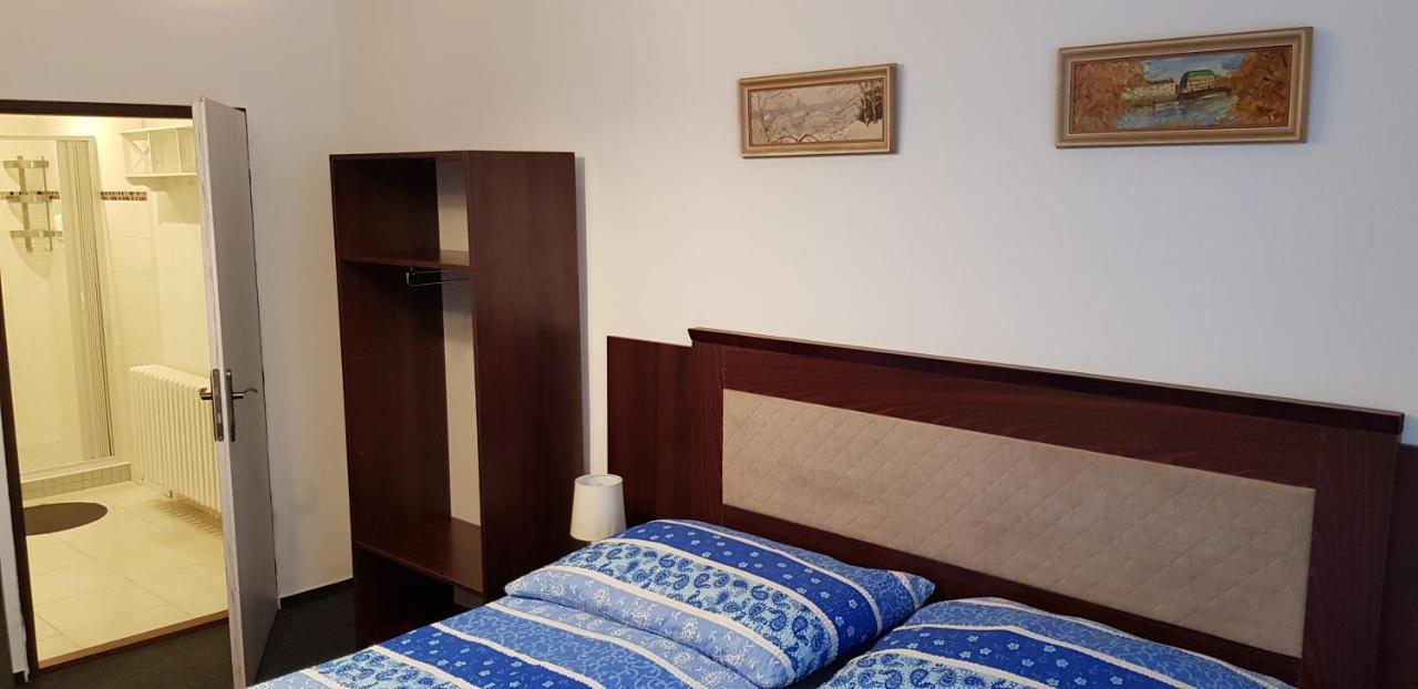 Pension & Restaurace Na Rychte Prague Ngoại thất bức ảnh