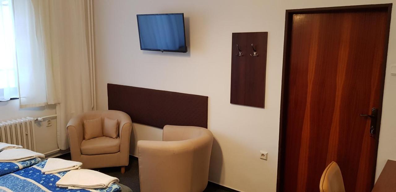 Pension & Restaurace Na Rychte Prague Ngoại thất bức ảnh