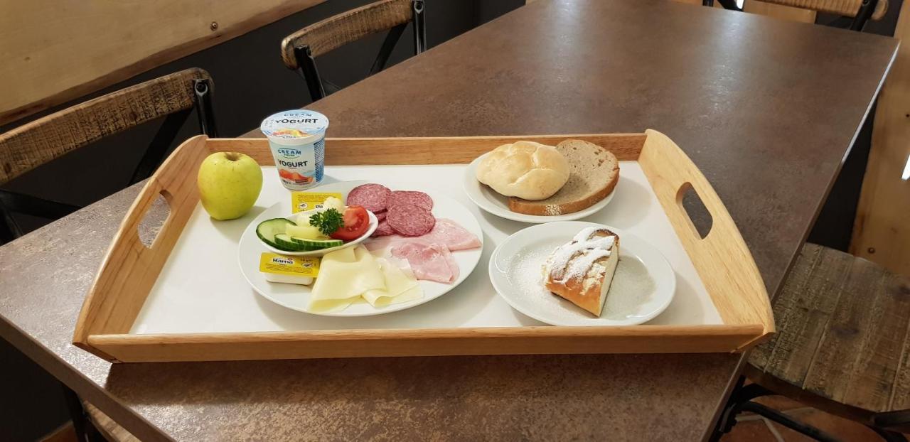 Pension & Restaurace Na Rychte Prague Ngoại thất bức ảnh